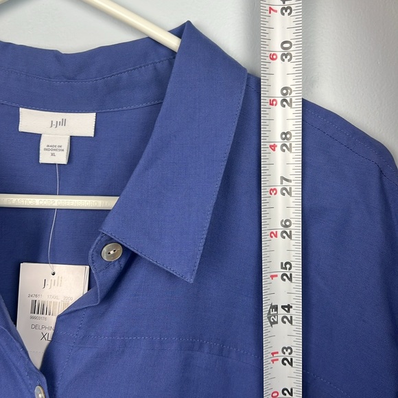 J Jill NWT oversized XL blue mother of pearl button down - Picture 8 of 10